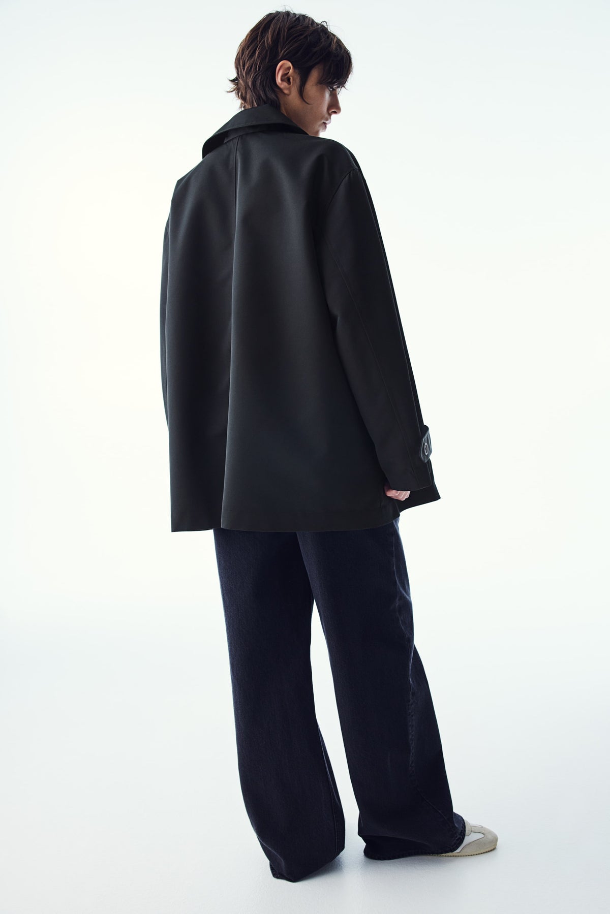 Short trench coat