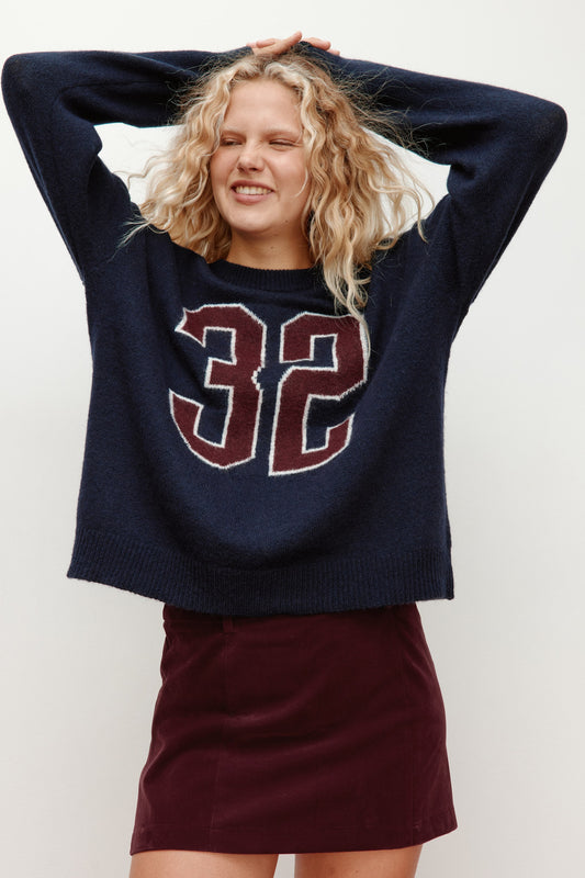 32 Motif-detail jumper