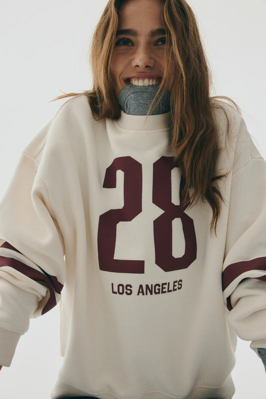 28 Motif detail sweatshirt