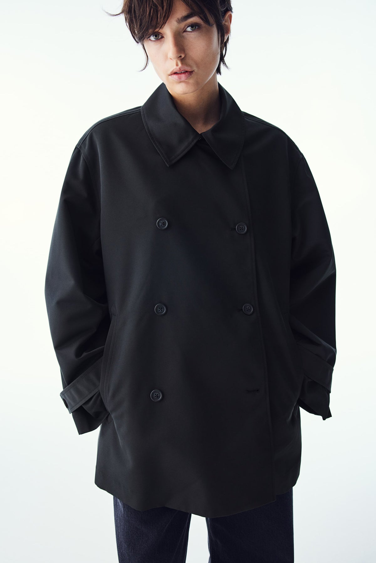 Short trench coat